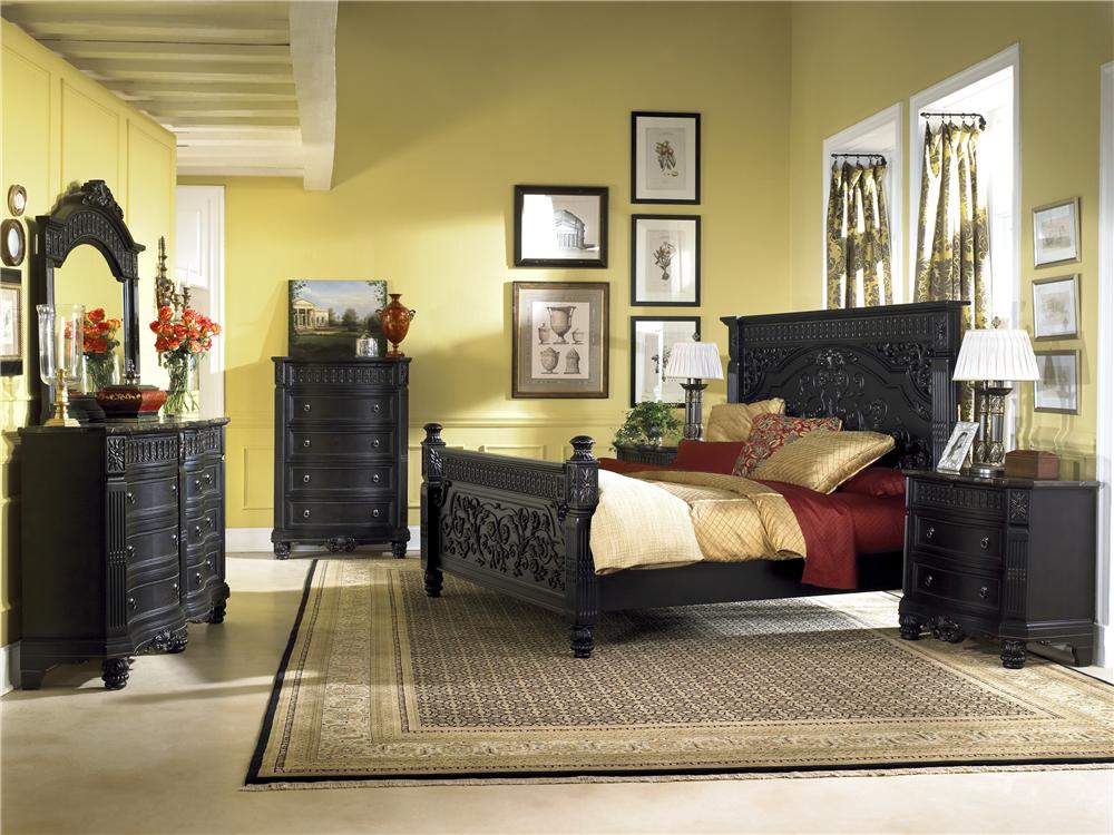 Britannia Rose Chest